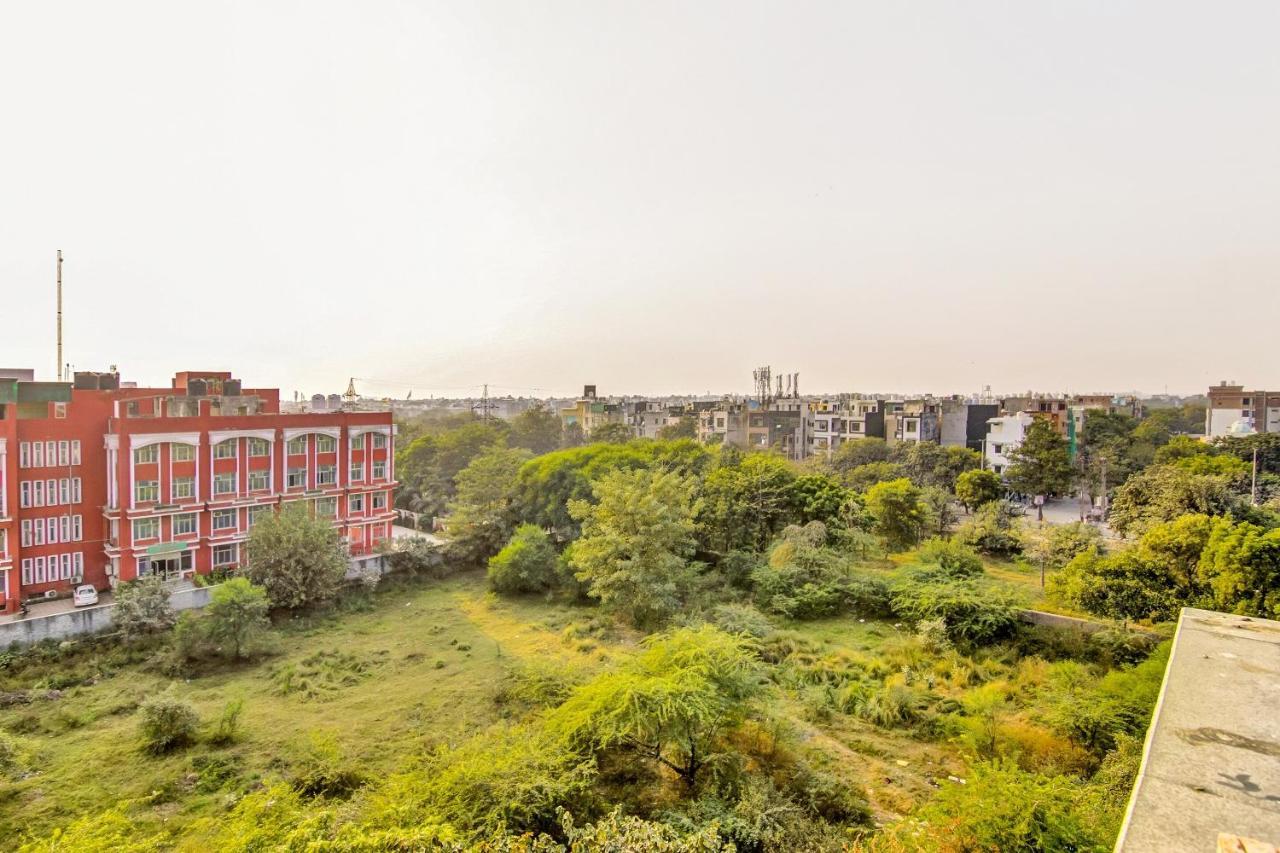 Flagship Hotel Secret Mirage Near Rithala Metro Station New Delhi Extérieur photo