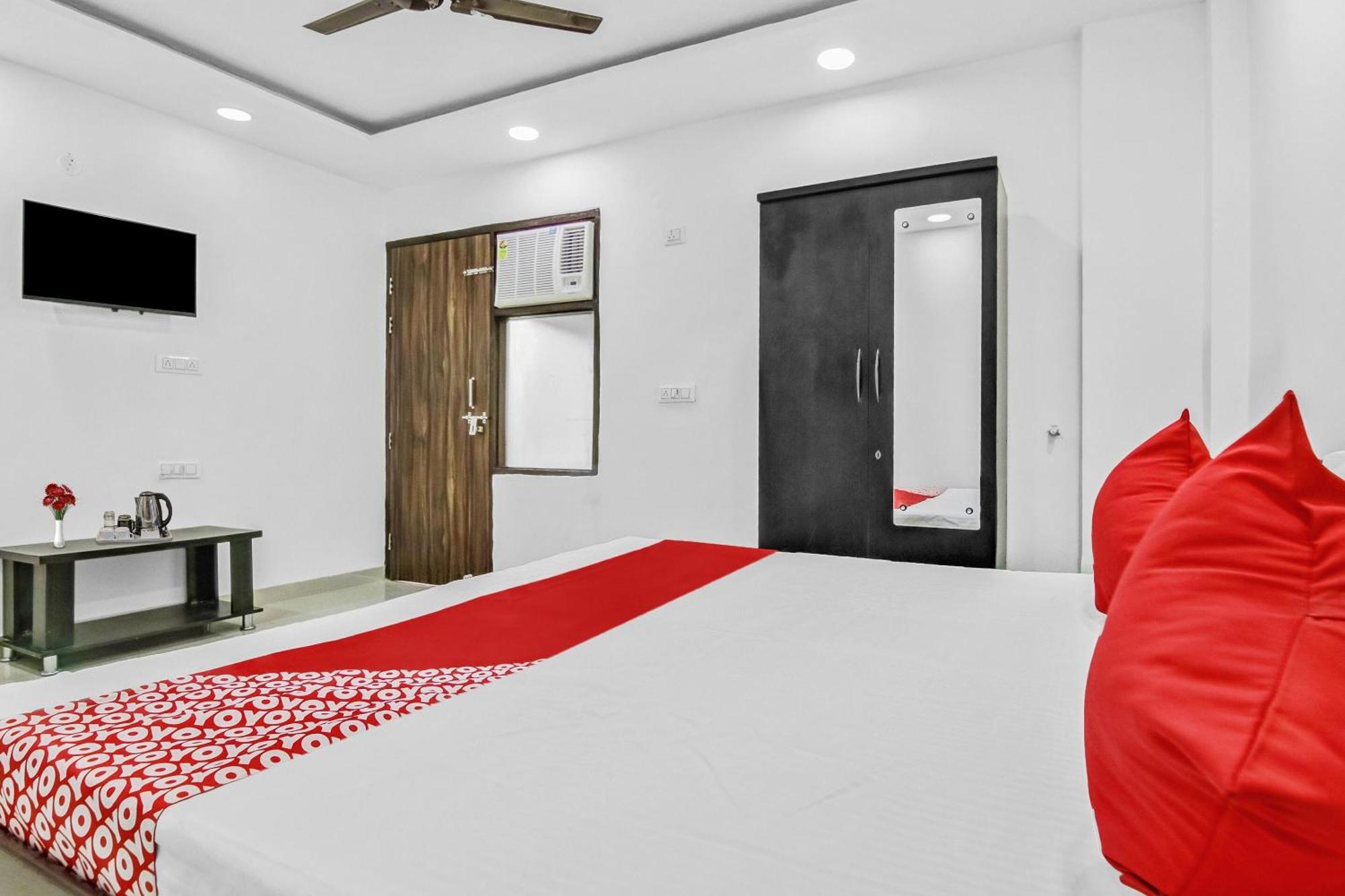 Flagship Hotel Secret Mirage Near Rithala Metro Station New Delhi Extérieur photo
