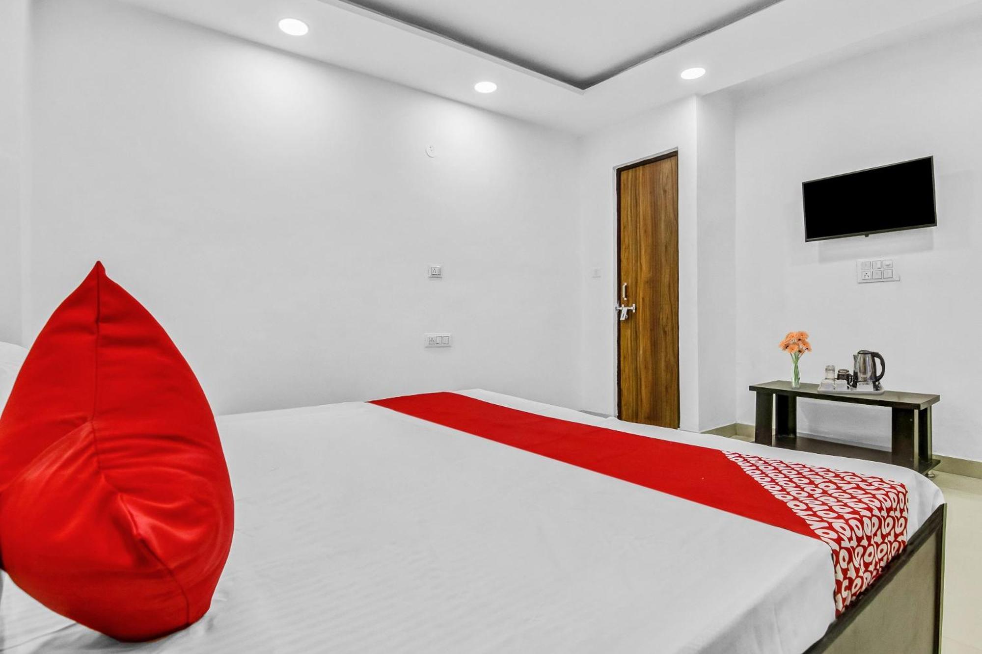 Flagship Hotel Secret Mirage Near Rithala Metro Station New Delhi Extérieur photo