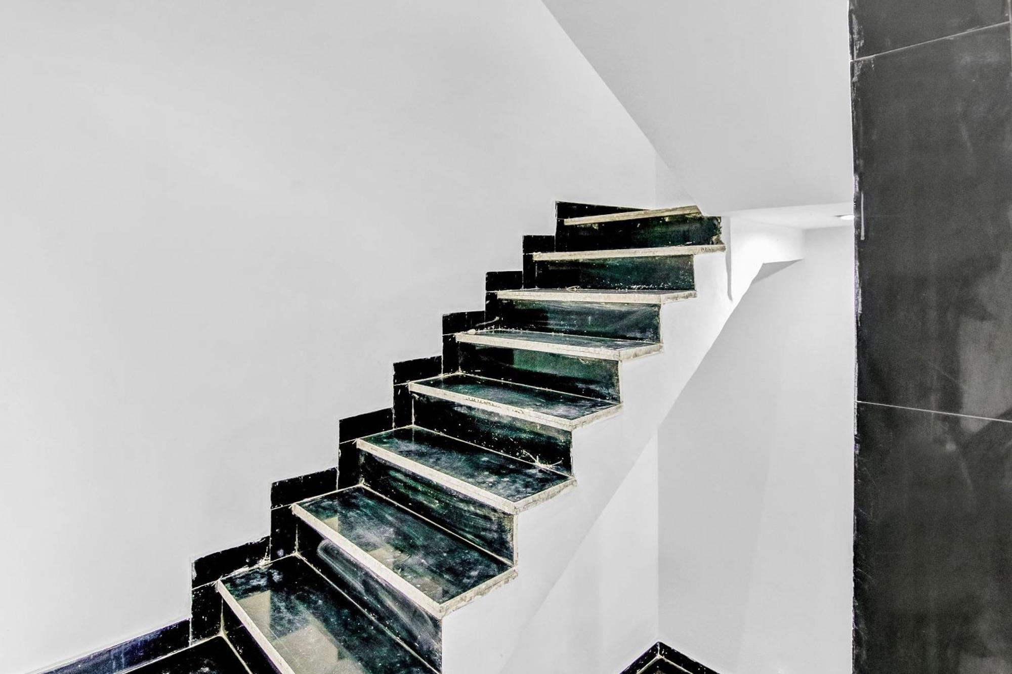 Flagship Hotel Secret Mirage Near Rithala Metro Station New Delhi Extérieur photo