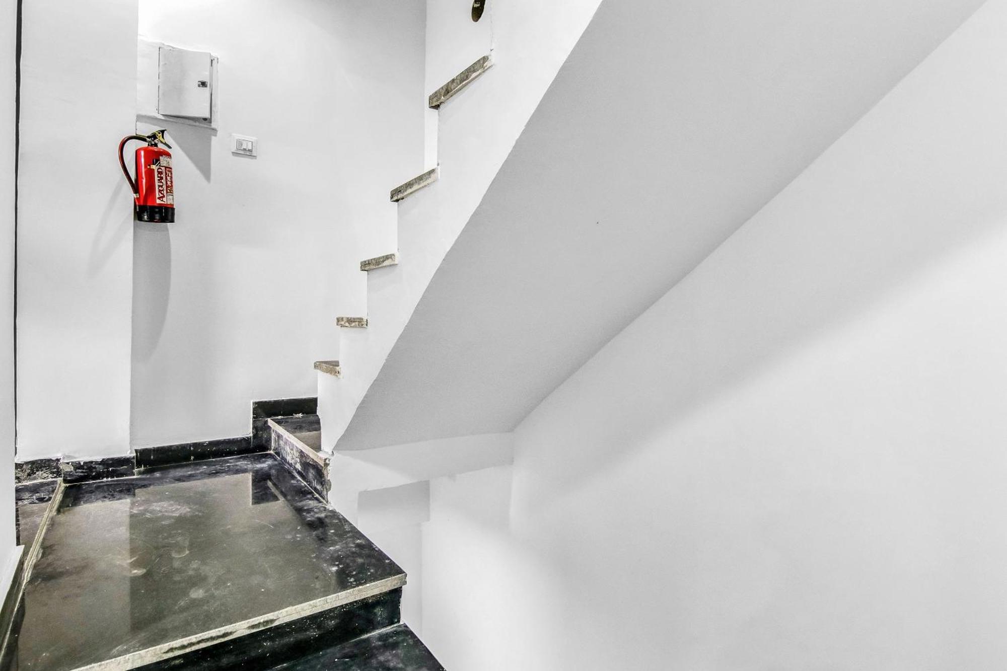 Flagship Hotel Secret Mirage Near Rithala Metro Station New Delhi Extérieur photo